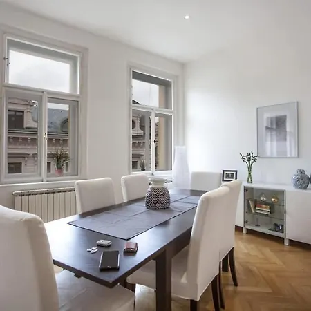 Apartman Charles Bridge *