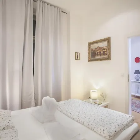 Charles Bridge Apartman