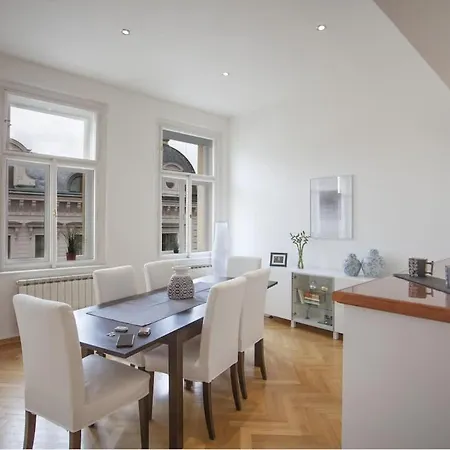 Charles Bridge Apartman