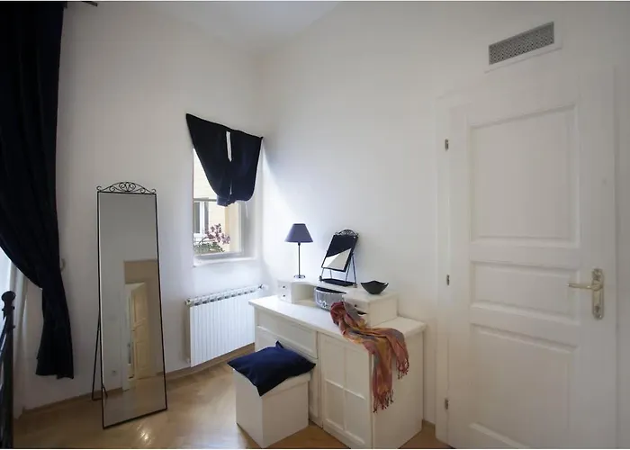 Charles Bridge Apartman Prága